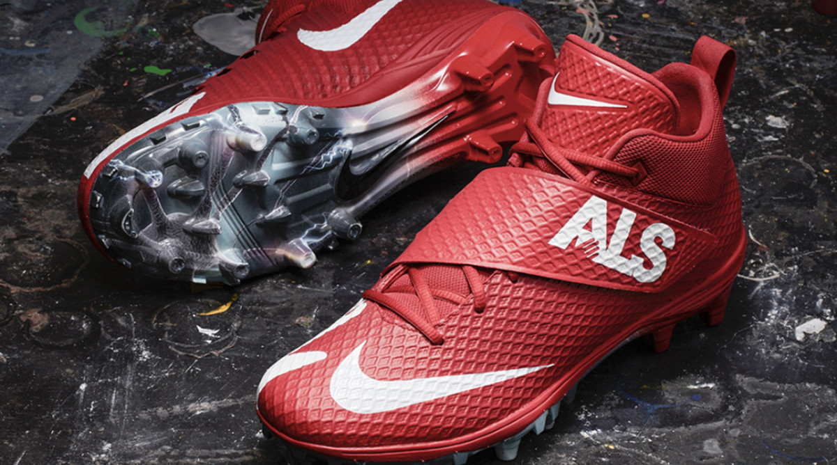 lesean-mccoy-week-13-cleats.jpg